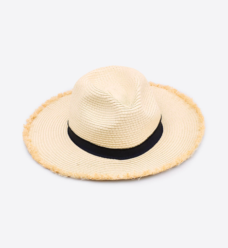 7 Hats You Can Wear All Year Round - Mashion